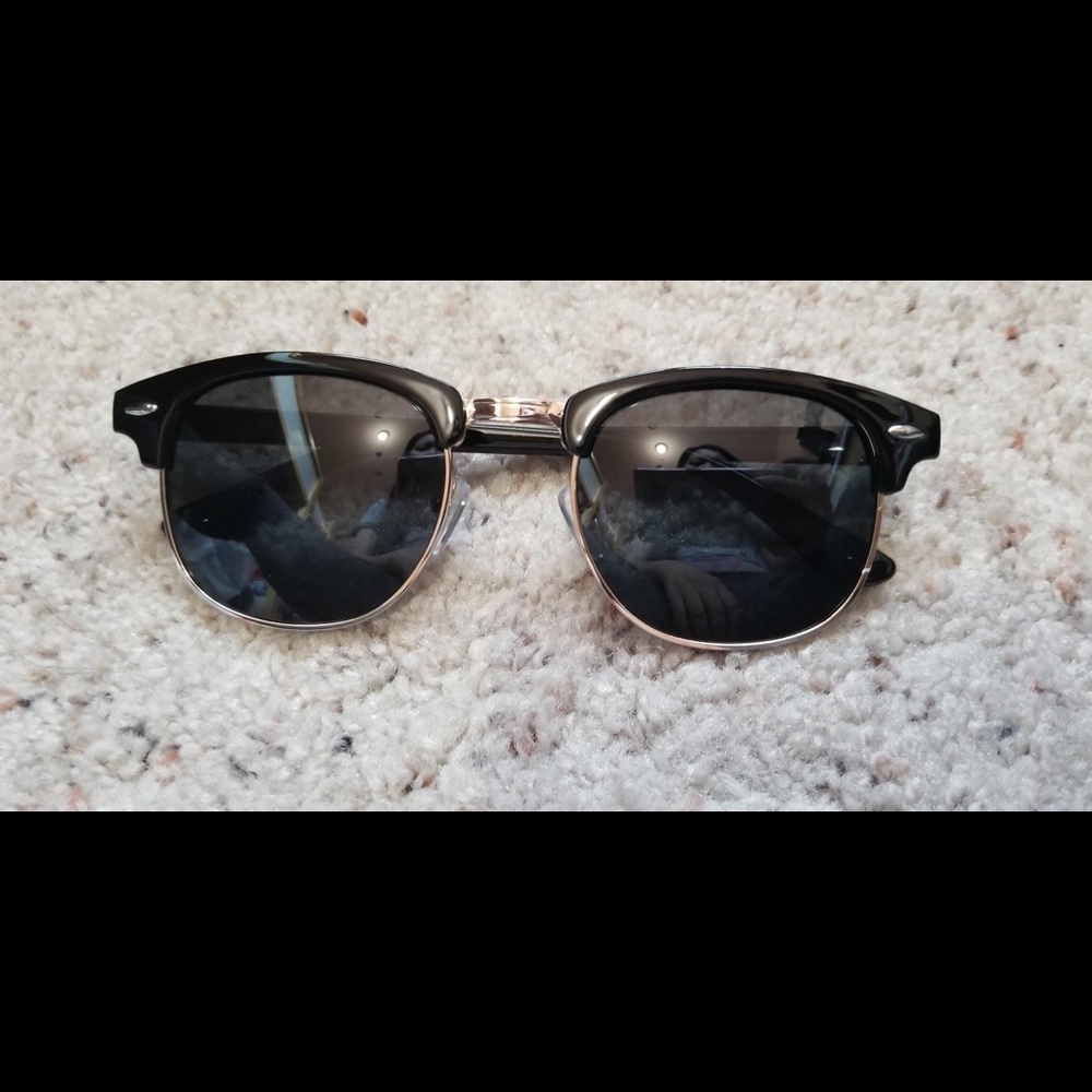 Cute summery sun glasses